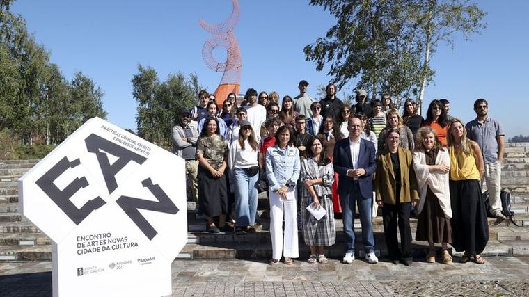 Veintiocho artistas conviven en el Gaiás: «Supone salir del aislamiento al crear»