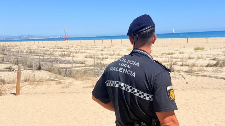 Detenido por violar a una joven en la playa de la Malvarrosa (València) y agredir a un policía