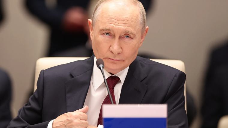 Putin calificó las sanciones de Alemania como "otro error" cometido por razones electorales