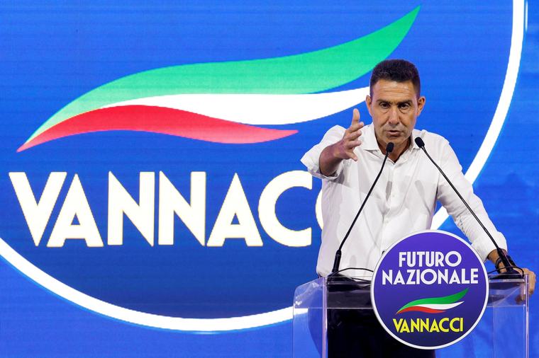 Bienvenidos al “patriarcado mediterráneo”: el exgeneral Vannacci pone en jaque a la derecha italiana