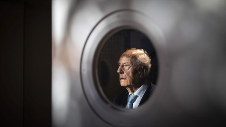 Antonio Garrido-Lestache: «Hay que atender al niño en el momento en el que está enfermo, no al día siguiente»