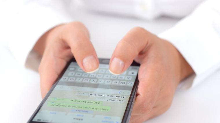 Así funciona la estafa de la foto efímera en WhatsApp con la que buscan extorsionar a los usuarios