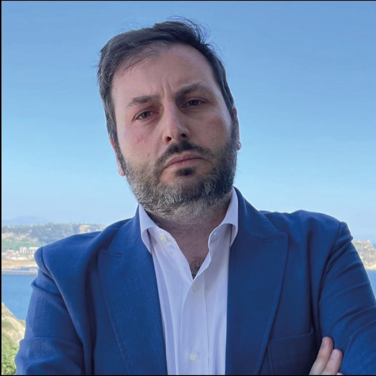 Andrea Donofrio: "Que Meloni sea más institucional y pragmática no significa que haya dejado de ser una dirigente de extrema derecha"