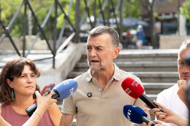IU critica la "sensación de descontrol" de Interior en Ceuta y dice que Marlaska debe asumir responsabilidades si falló