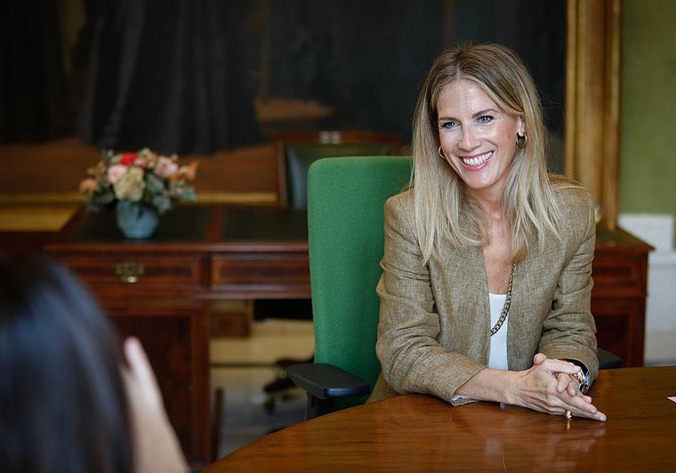 «Como cargo público, por encima de las siglas, prevalece la responsabilidad»