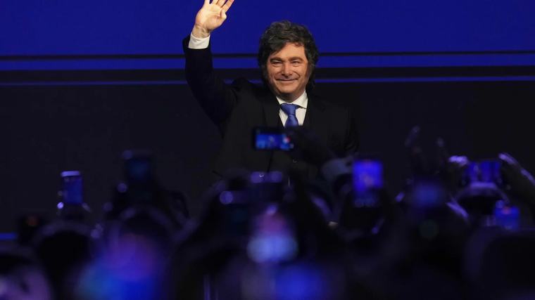 Milei eleva la presión sobre las Malvinas: construirá una base naval en Ushuaia y sancionará a empresas que operen en las islas