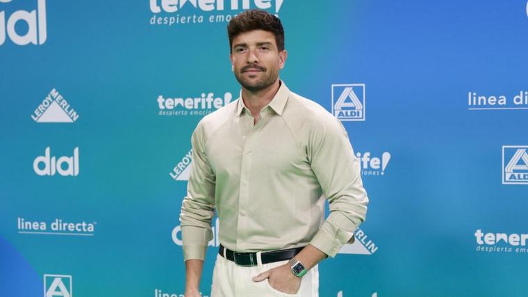 Pablo Alborán se ve obligado a cancelar otro concierto tras el diagnóstico de neumonía: “Toca tener paciencia”