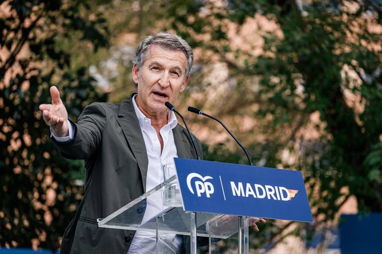 Feijóo promete blindar la frontera ante posible "invasión": "Si tengo que aplicar articulo 8 de la Carta Magna, lo haré"