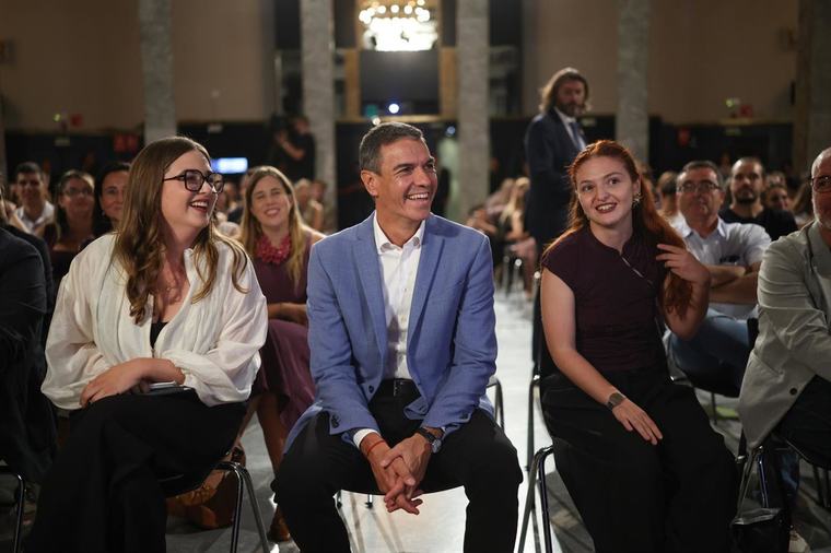 Sánchez, a los jóvenes: "No necesito saber qué es farmear aura para saber que el alquiler es un problema"
