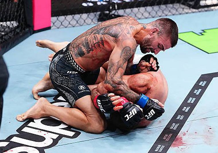Fabià Sintes debuta por todo lo alto en la UFC: vence al francés Michael Aljarouj en París