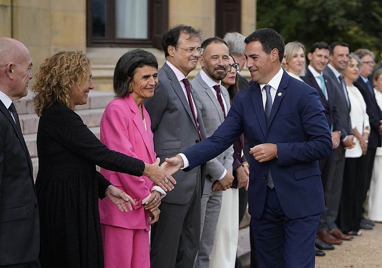 Pradales avisa a Sánchez de que «la legislatura terminará» si no resuelve ya la crisis de Ceuta