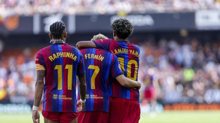 El Barça sigue a tope y le mete la clásica goleada al Valencia en Mestalla