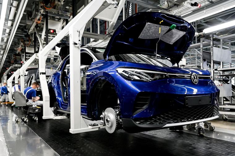 Volkswagen confirma que recortará 100.000 empleos y guarda silencio sobre Seat
