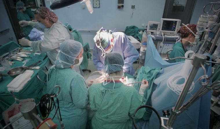 cataluña | La negativa de los médicos a realizar 'peonadas' eleva la presión sobre las listas de espera en Cataluña