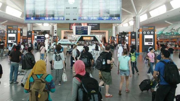 Hallado muerto un joven en el tren de aterrizaje de un avión en Malasia