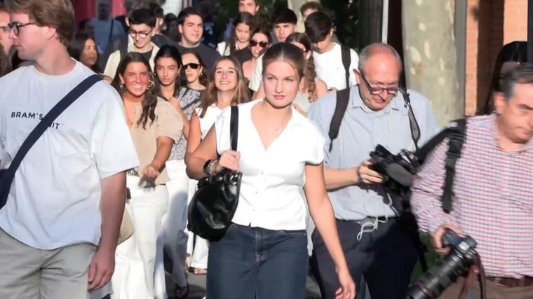 Leonor vuelve a las aulas: una princesa entre 4.000 nuevos universitarios